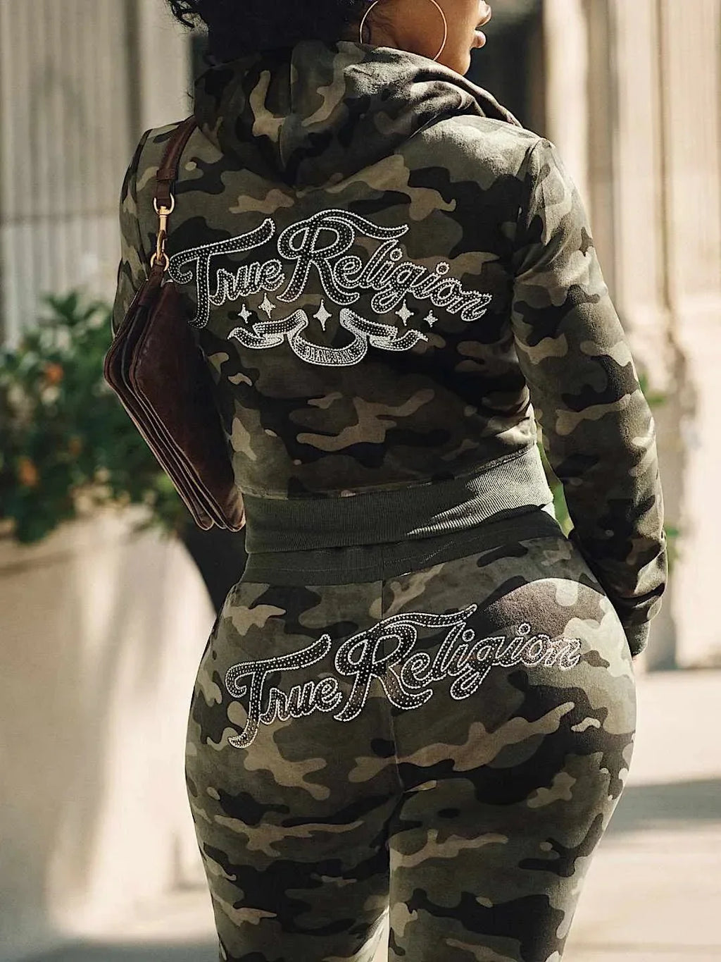 Ensemble velours camouflage raccourci pour femme