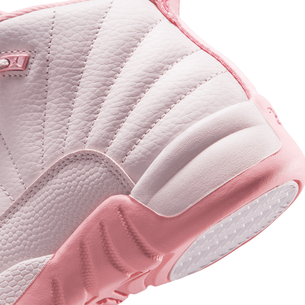Air Jordan 12 Retro 'Pearl Pink' para niños de primaria