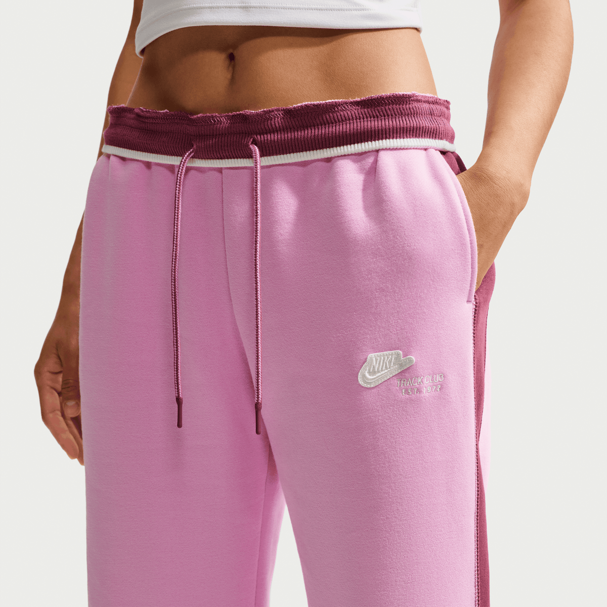 Tenue en molleton pour femme de la collection Sportswear Studio