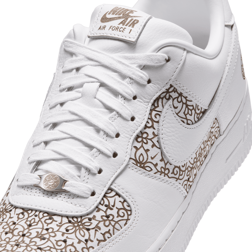 Men's Air Force 1 07 LV8 'Family Reunion'