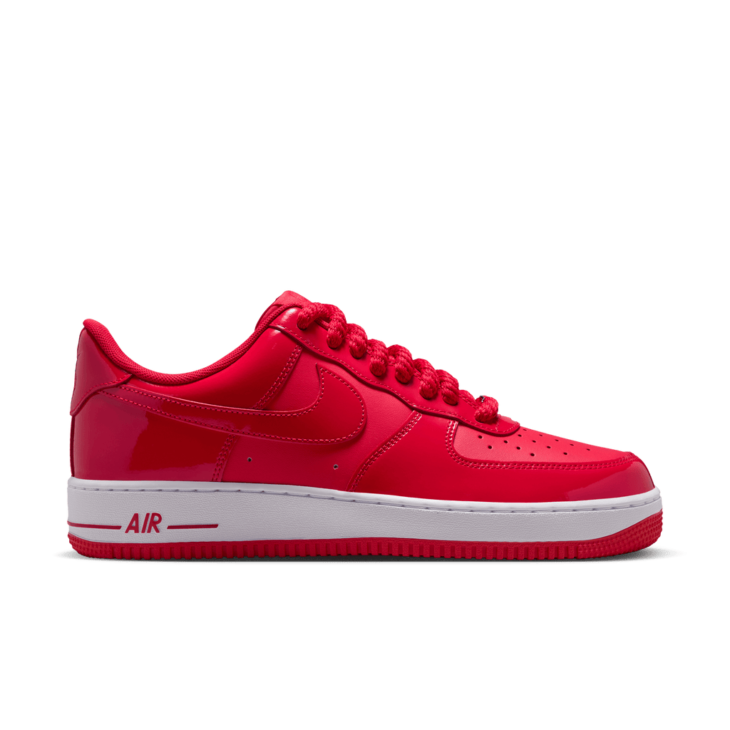 Baskets homme Air Force 1 07 LV8 « University Red »
