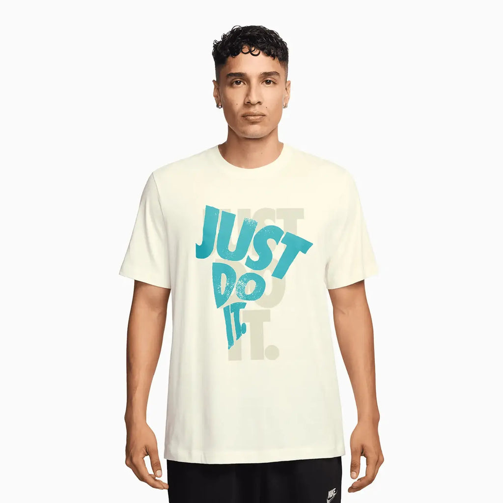 Conjunto de camiseta y shorts deportivos para hombre