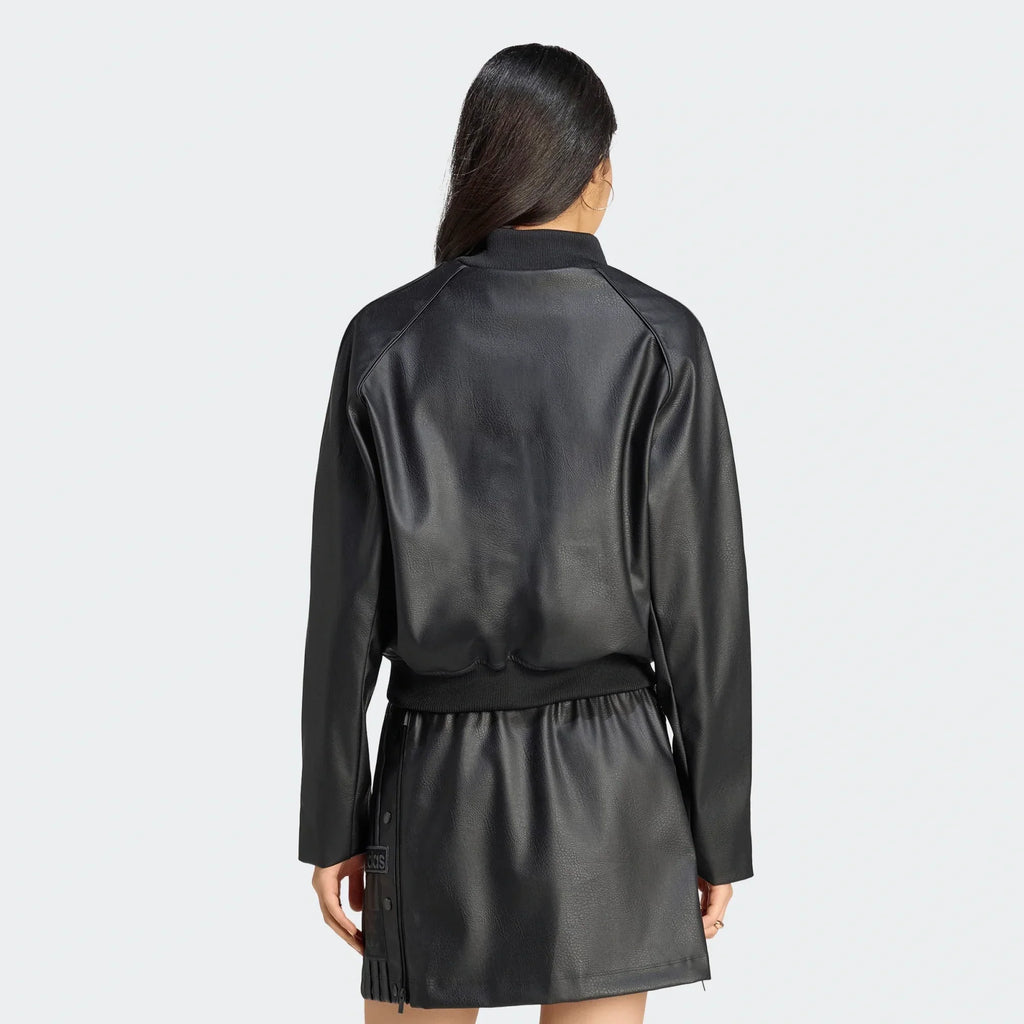 Tenue Adibreak en similicuir pour femme