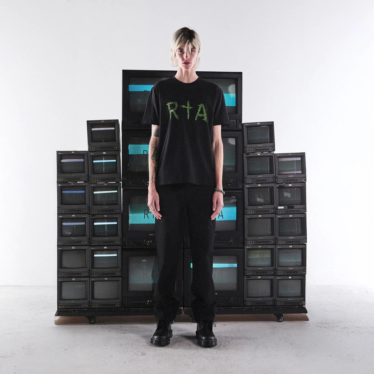 Men's Liam Black Circuit RTA T-Shirt