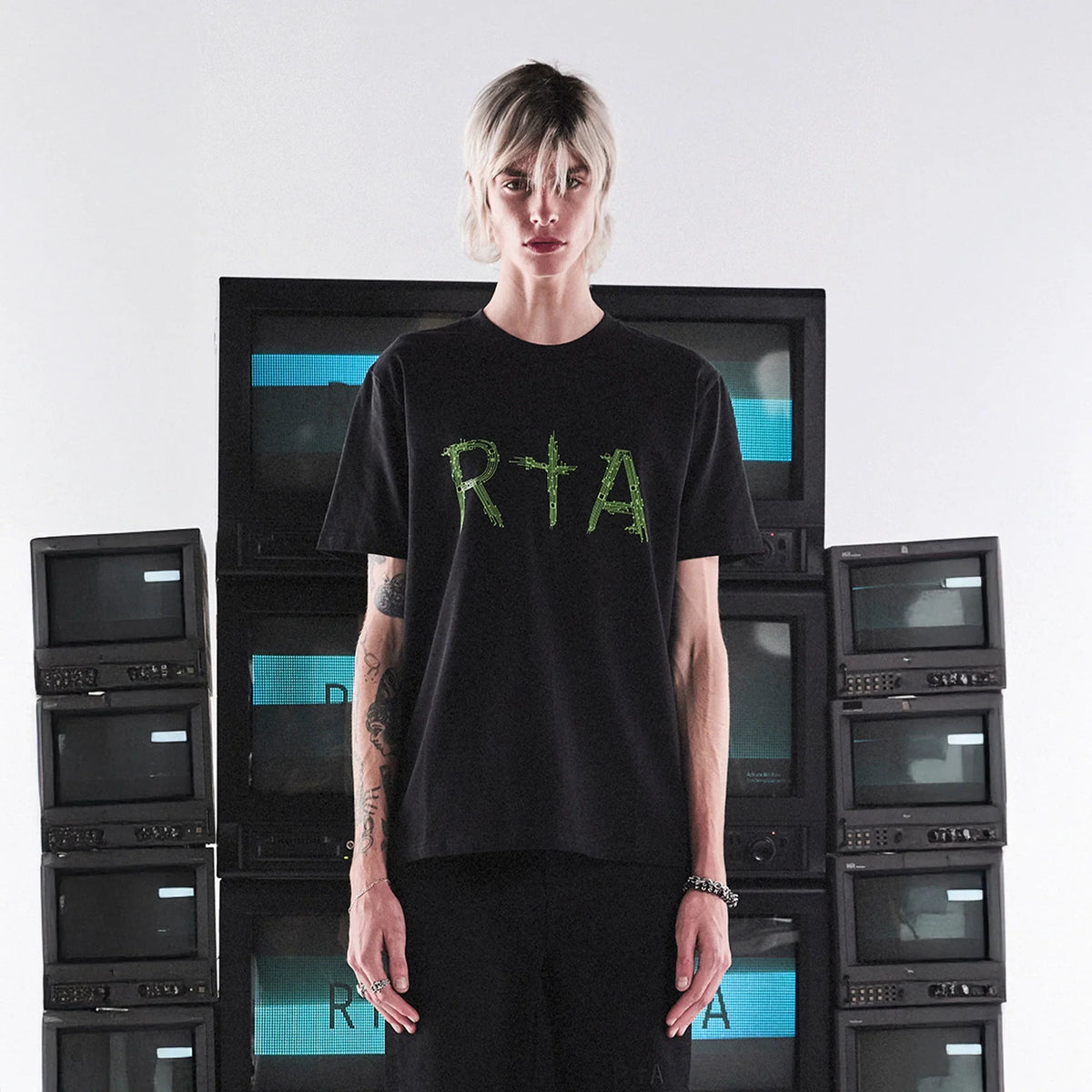 Men's Liam Black Circuit RTA T-Shirt