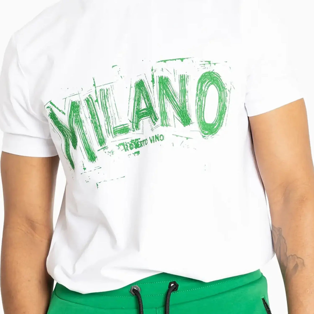 Conjunto de camiseta y pantalones cortos esenciales Milano para hombre