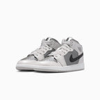 Air Jordan 1 Mid SE pour enfant « Inspired by the Greatest » (école primaire)