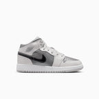 Air Jordan 1 Mid SE pour enfant « Inspired by the Greatest » (école primaire)
