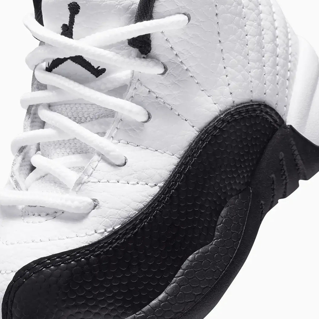 Air Jordan 12 Retro 'Taxi' para niños pequeños