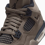 Jordan 4 Retro « Cave Stone » pour enfant (école primaire)