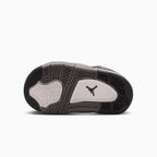 Jordan 4 Retro 'Cave Stone' para niños pequeños