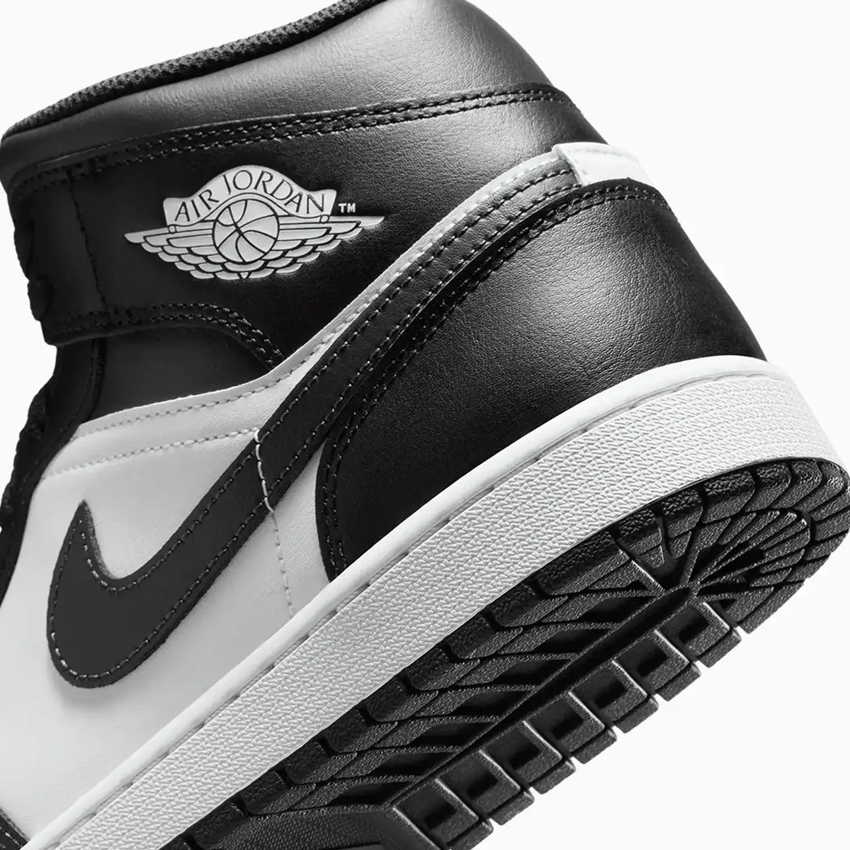 Air Jordan 1 Mid para hombre 'Off Noir Toe'