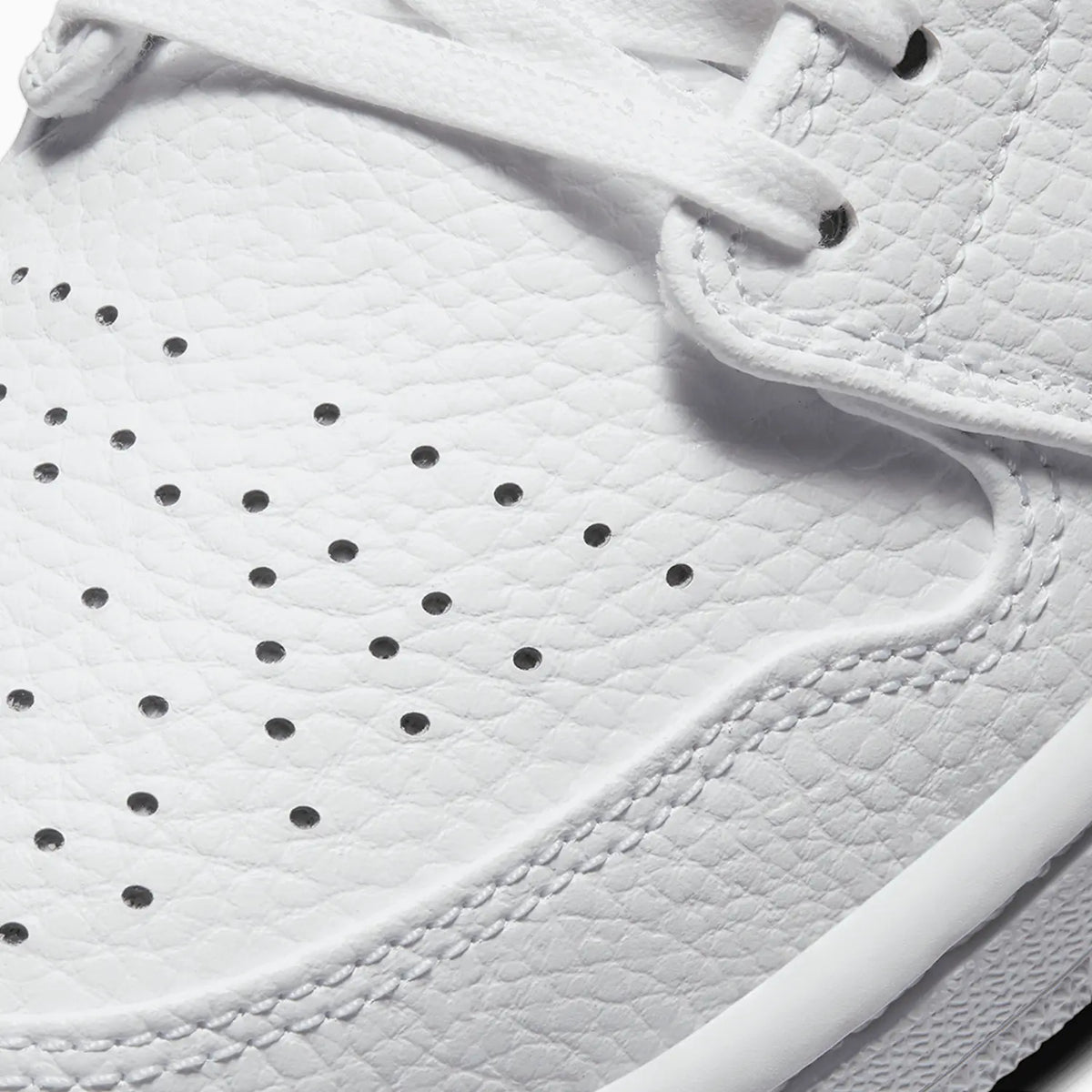 Air Jordan 1 Low SE pour Femme « White Metallic Gold »