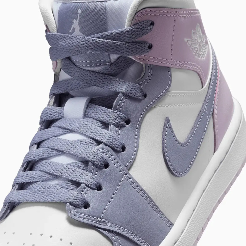 Air Jordan 1 Mid pour femme « Indigo Haze »