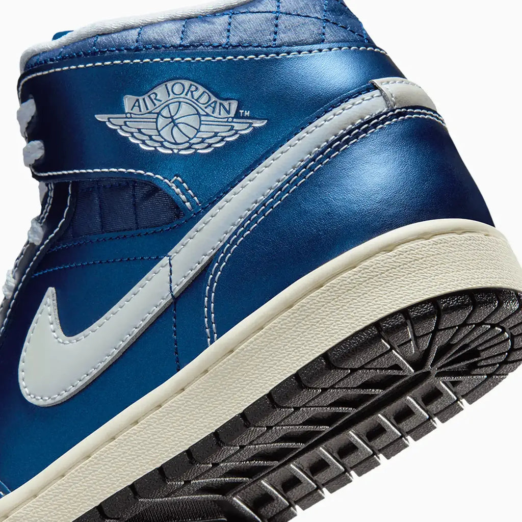 Air Jordan 1 Mid SE Femme « Metallic Blue Quilted »