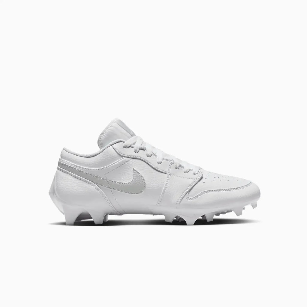 Tacos de fútbol Jordan 1 Low TD para hombre 'White Grey Fog'