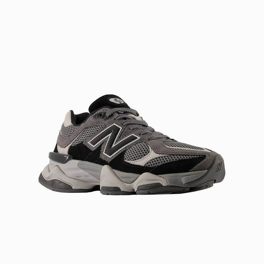 9060 « Castlerock Noir »