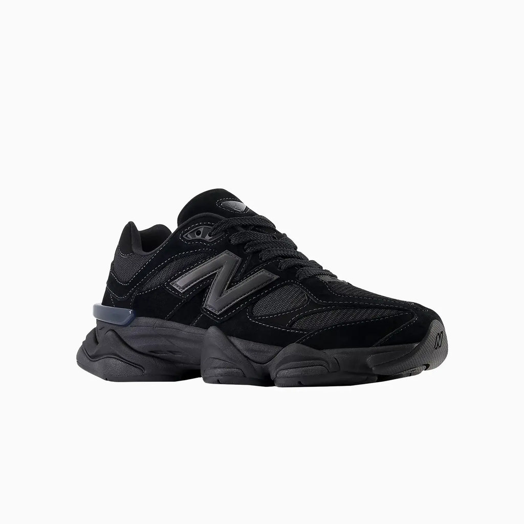 9060 « Triple Black »