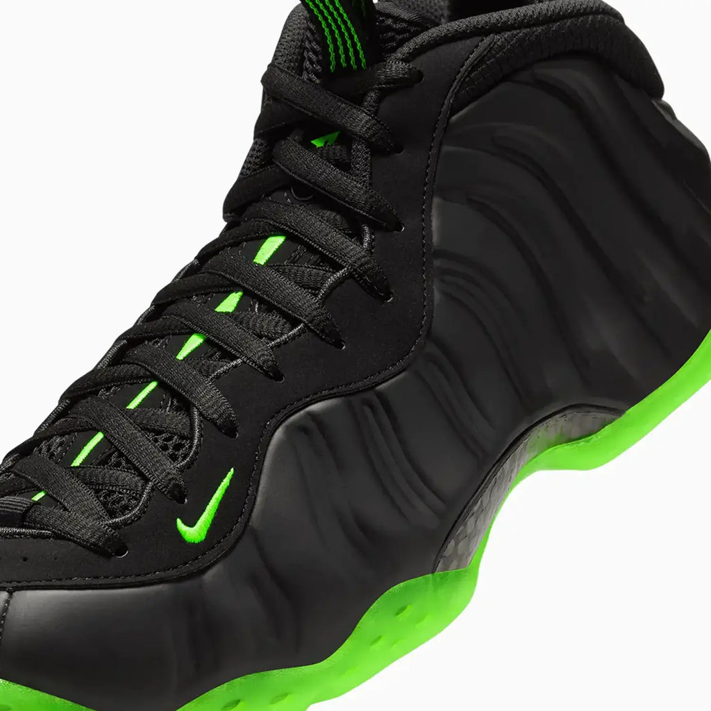 Homme Air Foamposite One « Black Volt »
