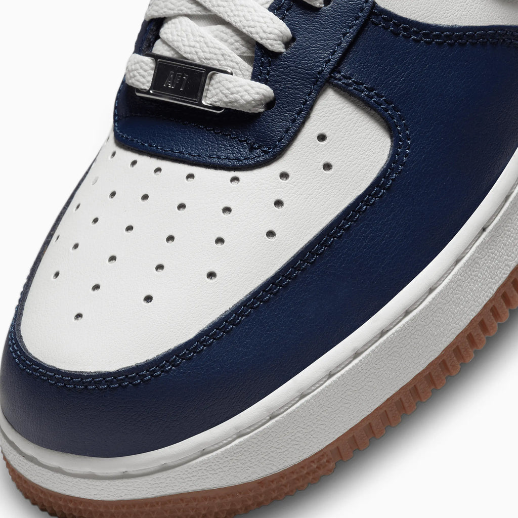 Baskets Homme Air Force 1 07 LV8 « College Pack Midnight Navy »