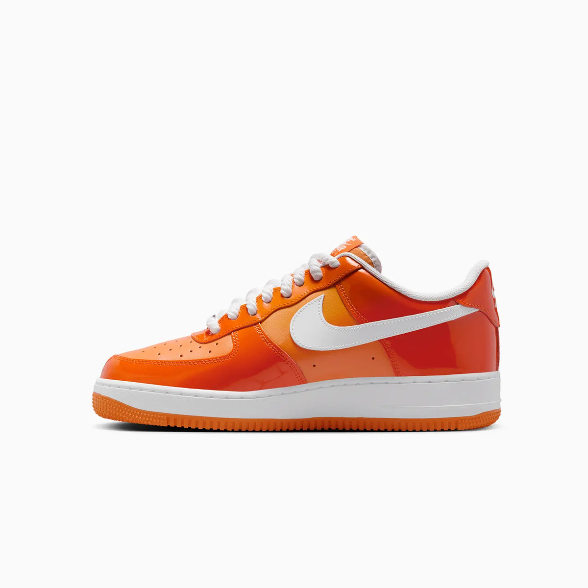 Air Force 1 07 LV8 para hombre 'Orange White Patent'