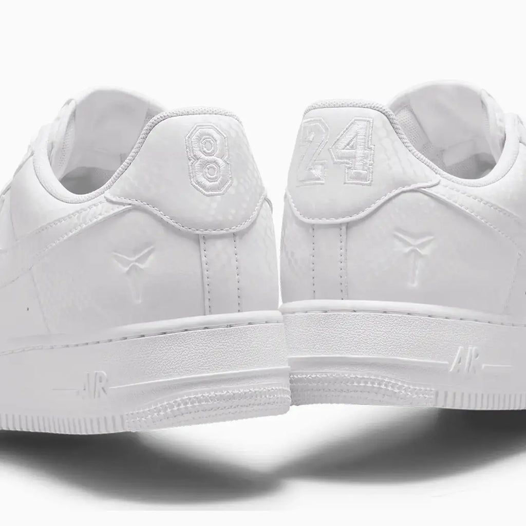 Chaussures Nike Air Force 1 Kobe Bryant « Forever White » pour Homme