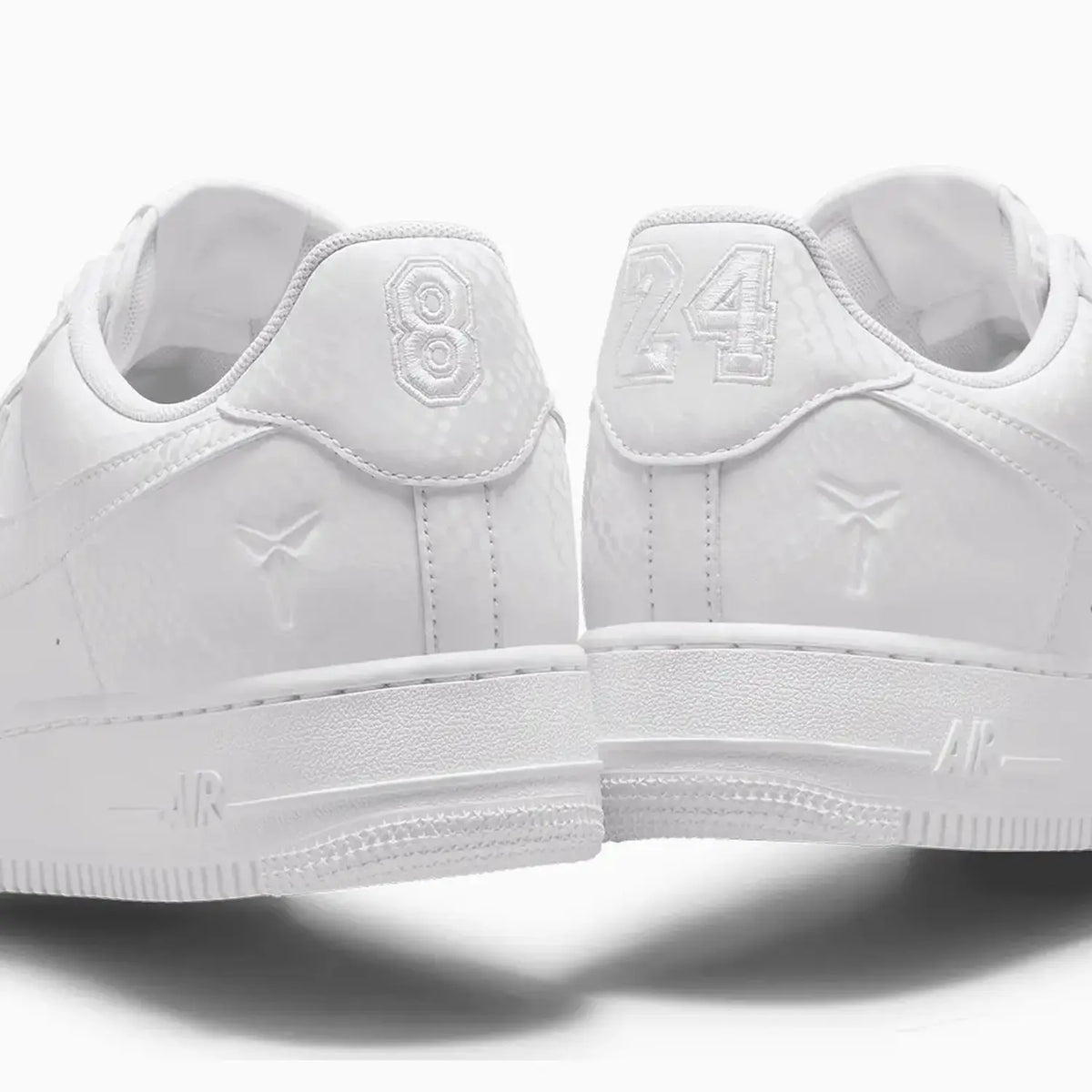 Chaussures Nike Air Force 1 Kobe Bryant « Forever White » pour Homme