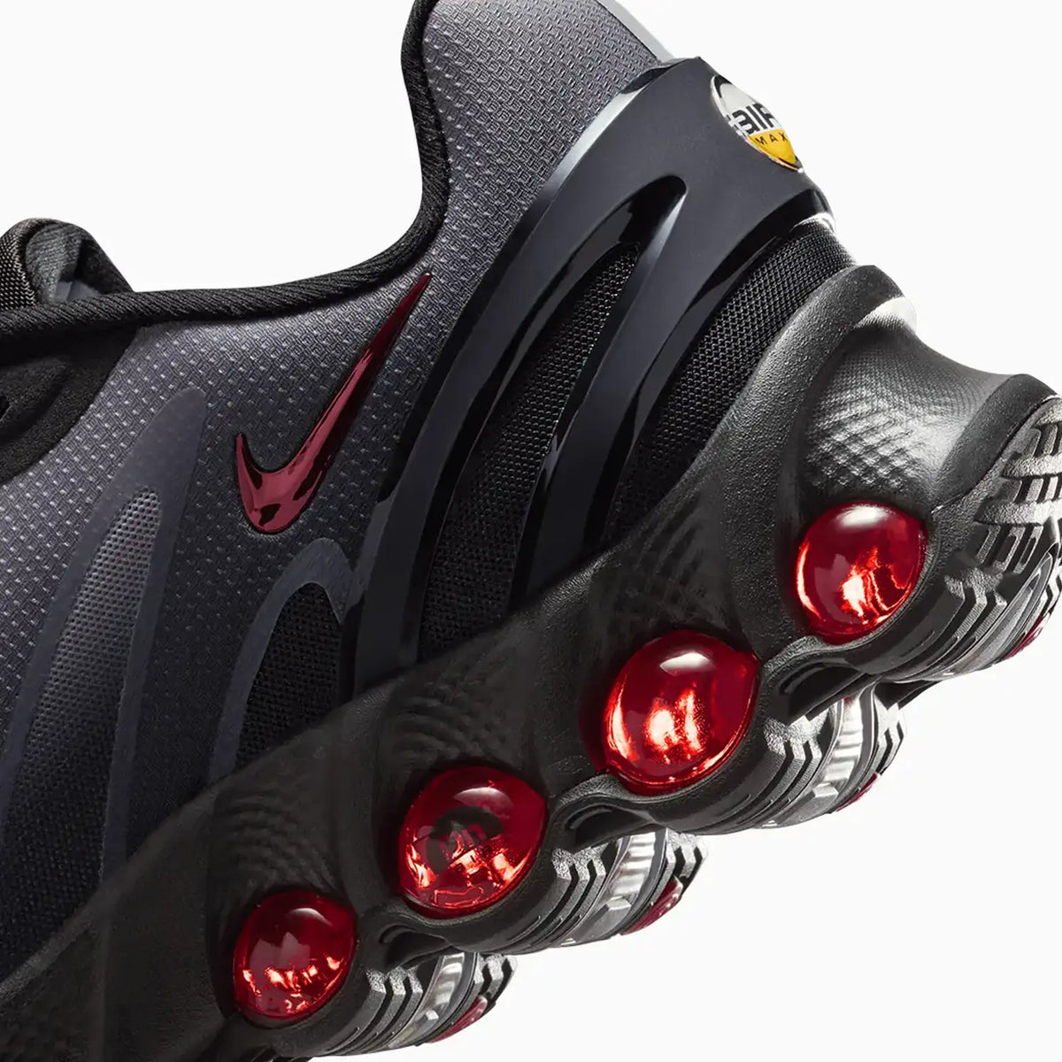 Air Max DN 8 pour homme 'Black Gym Red'