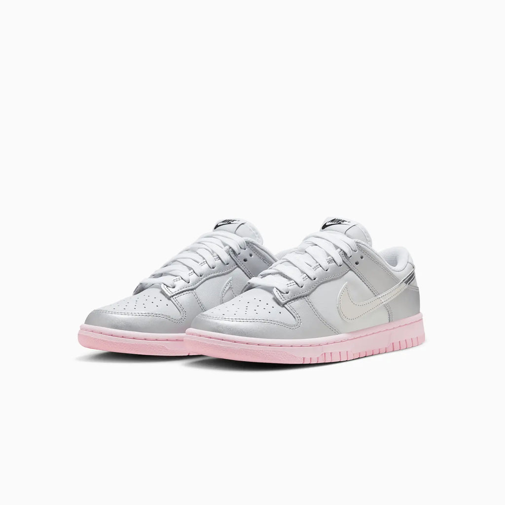 Dunk Low LX pour femme « Metallic Silver Pink »