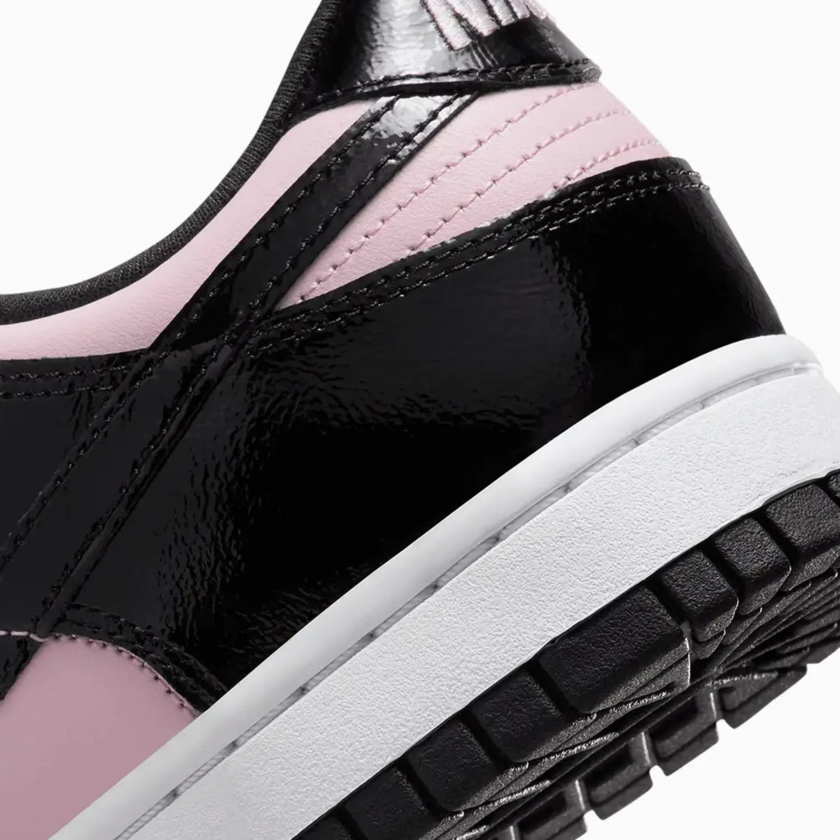 Dunk Low pour femme « Pink Foam et Noir »