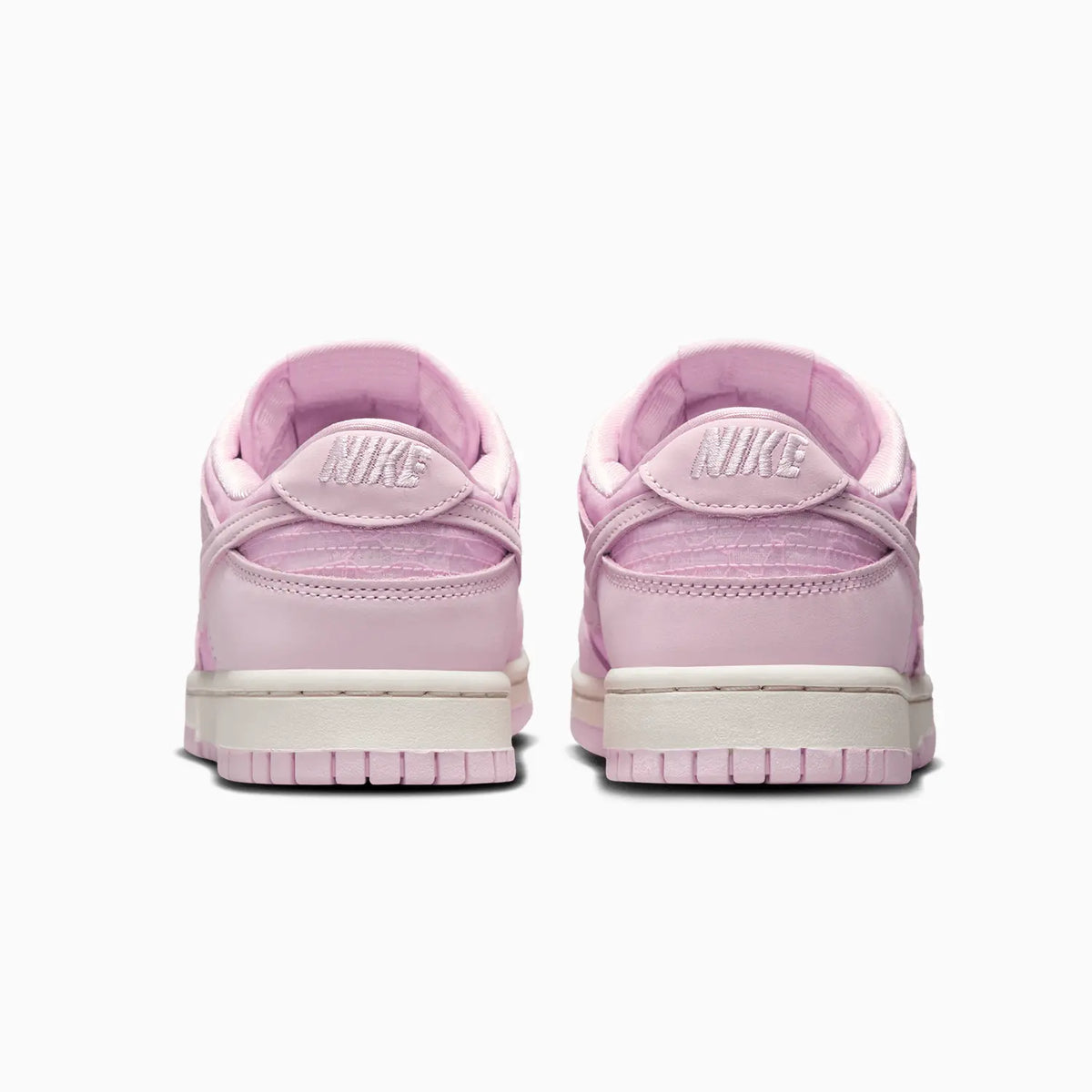 Dunk Low pour femme « Regal Pink »
