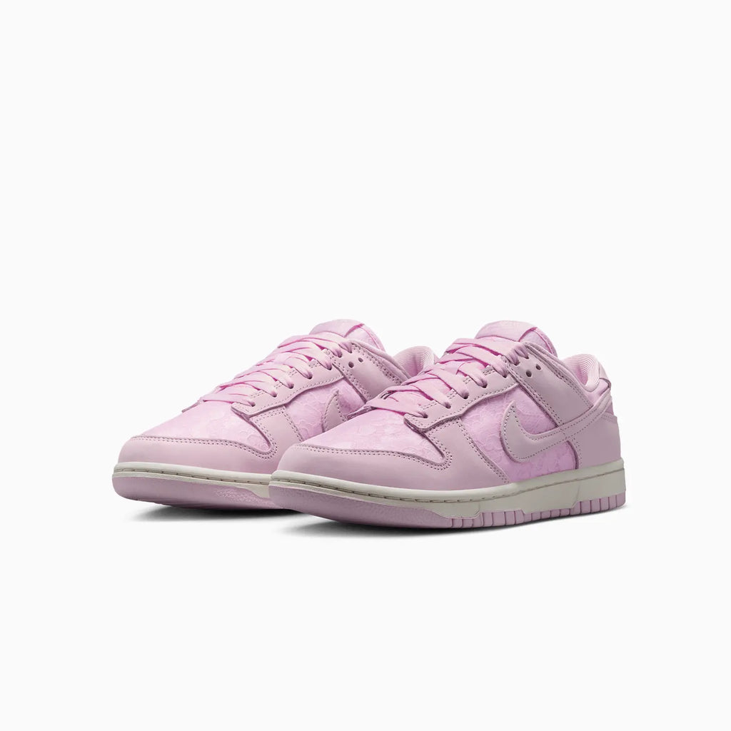 Dunk Low pour femme « Regal Pink »
