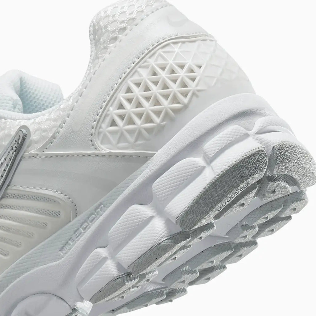 Zoom Vomero 5 'Chrome Toe' pour femme