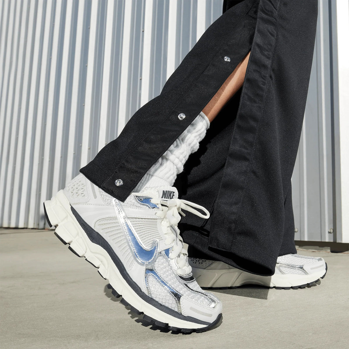 Women's Zoom Vomero 5 'Photon Dust Metallic'