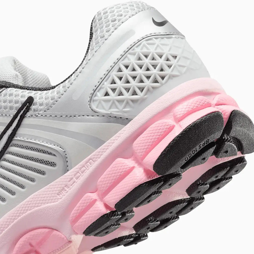 Zoom Vomero 5 pour femme « Photon Dust Pink Foam »
