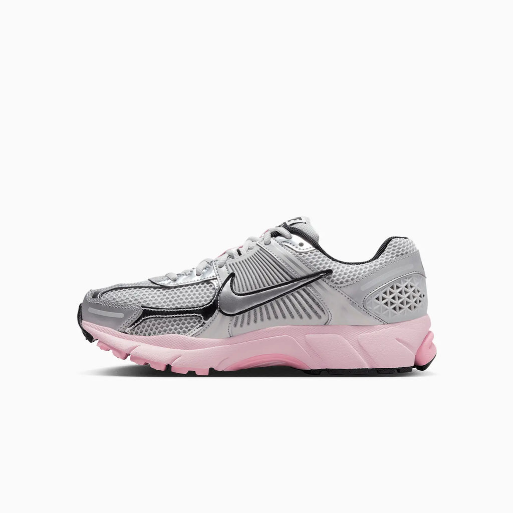 Zoom Vomero 5 pour femme « Photon Dust Pink Foam »