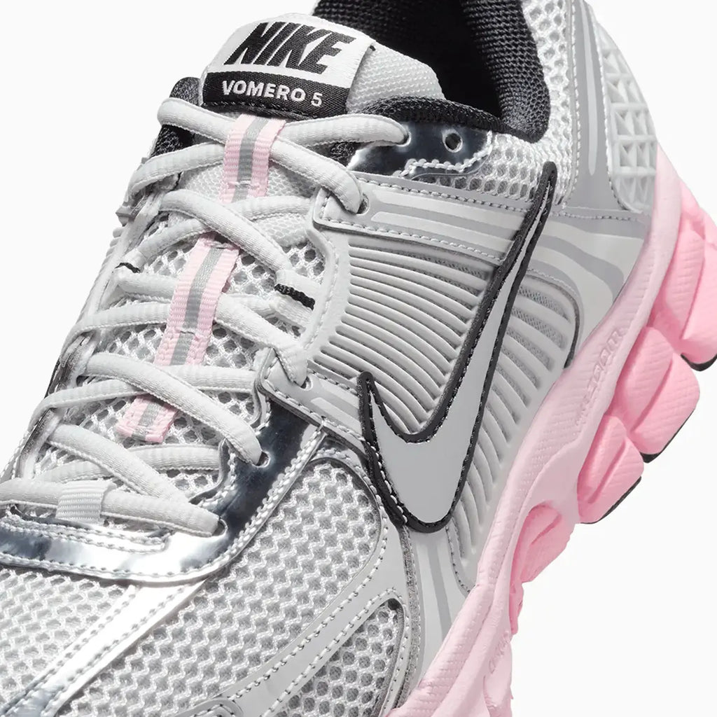 Zoom Vomero 5 pour femme « Photon Dust Pink Foam »