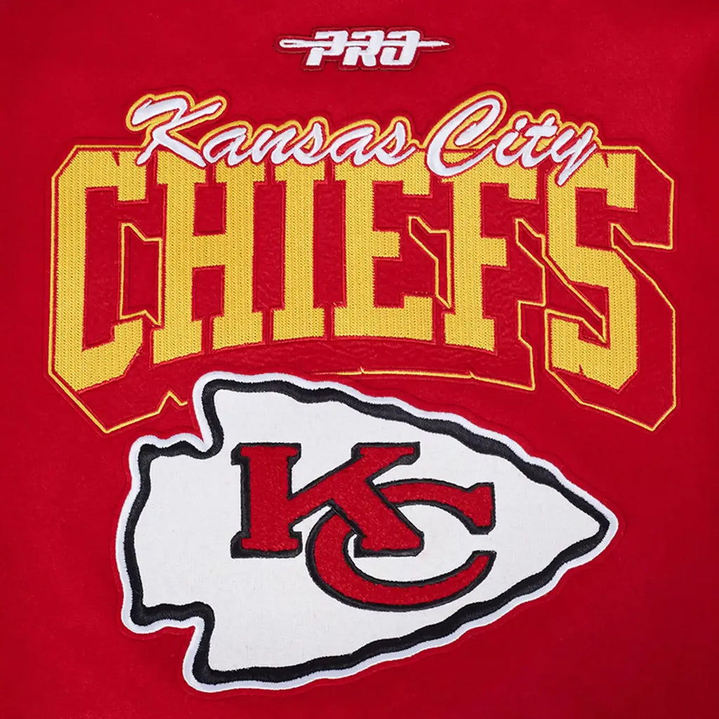 Chaqueta universitaria de lana con cuello de canalé y escudo del equipo NFL Kansas City Chiefs para hombre