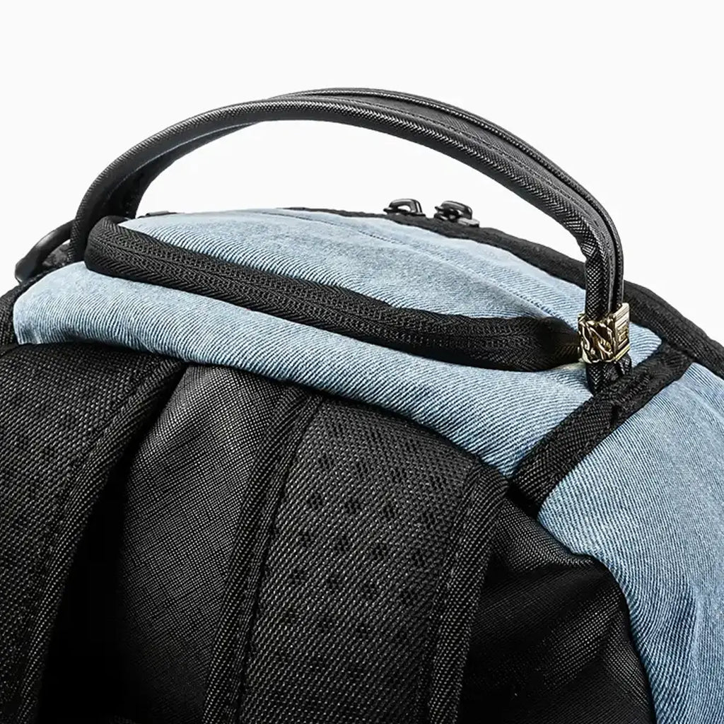 Mochila Shark Bite Dlxsv de mezclilla
