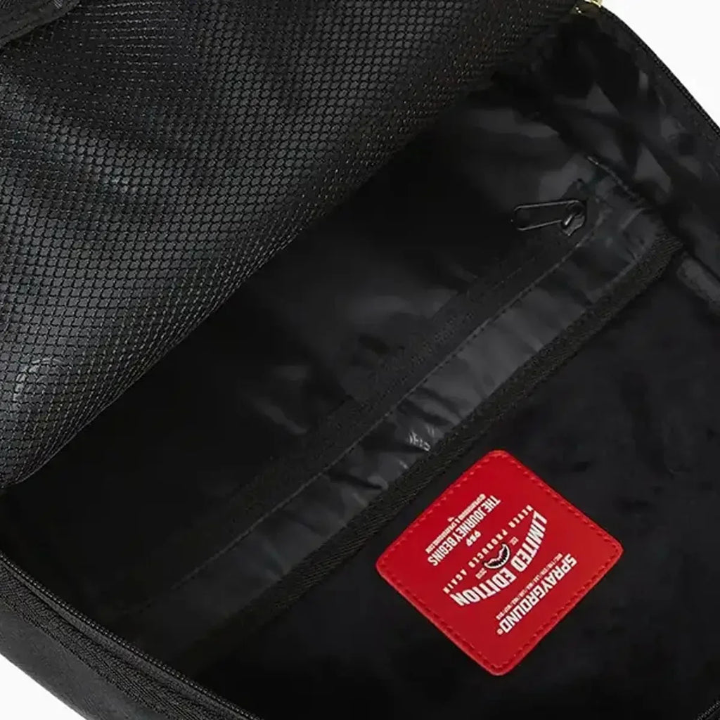 Mochila con el logotipo de MGM