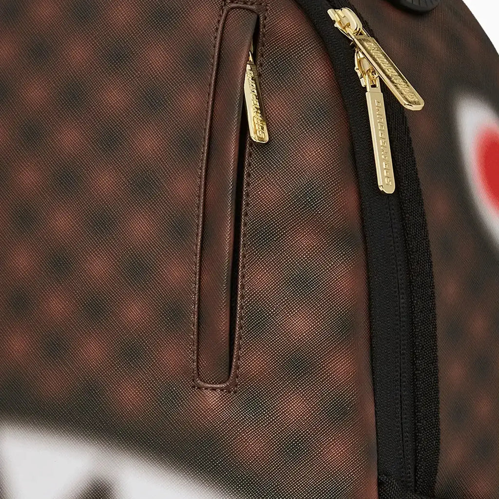 Mochila con Efecto Borroso de Tiburones en París